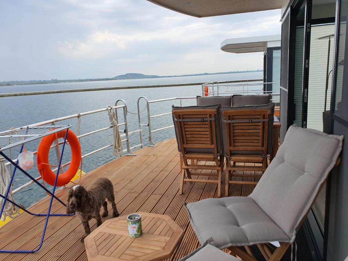 Vila Hausboote Marina Braunsbedra Exteriér fotografie