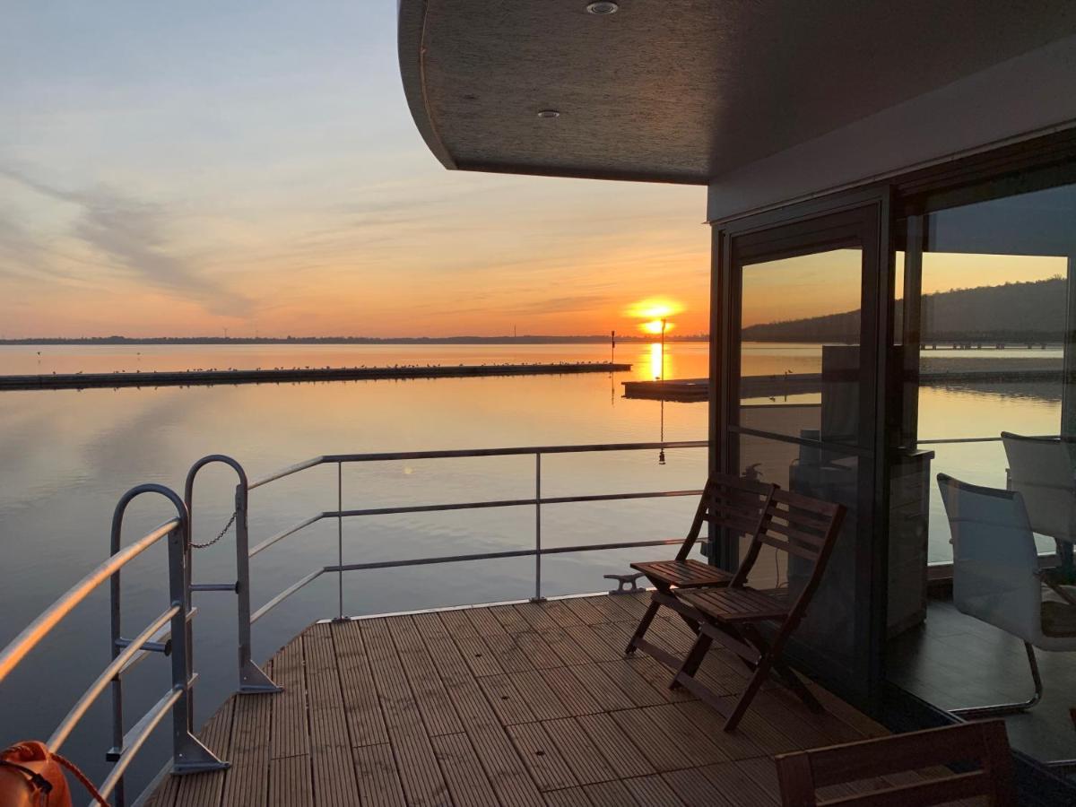 Vila Hausboote Marina Braunsbedra Exteriér fotografie
