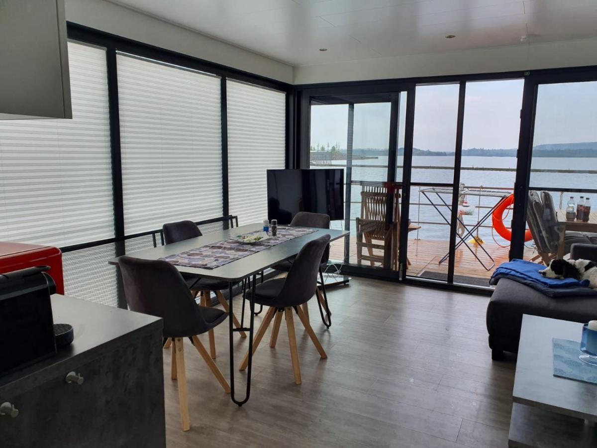 Vila Hausboote Marina Braunsbedra Exteriér fotografie